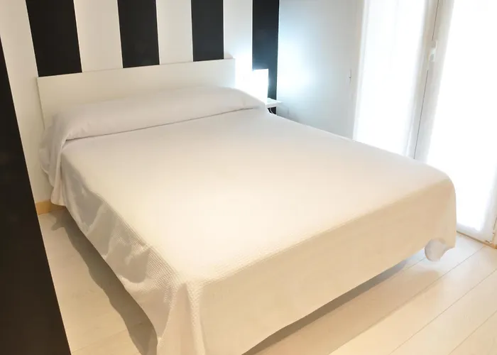 C7膳食公寓 * 圣塞瓦斯蒂安